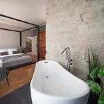 Bed & Breakfast Dimora Storica Nella Torre 4*