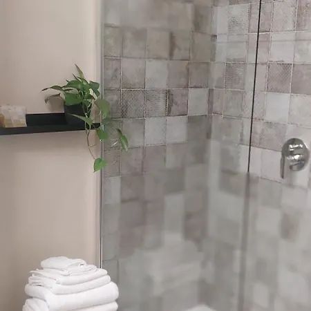 Dimora Storica Nella Torre فندق مبيت وإفطار 4*