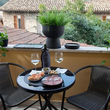 Dimora Storica Nella Torre Bed & Breakfast