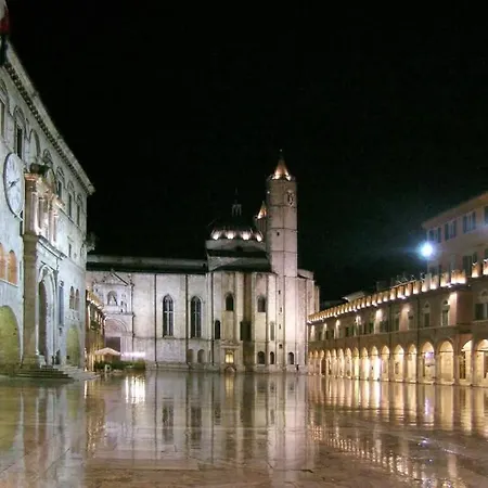 Bed & Breakfast Dimora Storica Nella Torre 3*