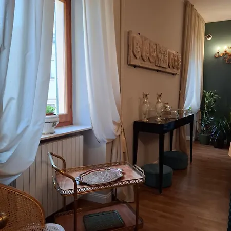 Bed & Breakfast Dimora Storica Nella Torre 3*