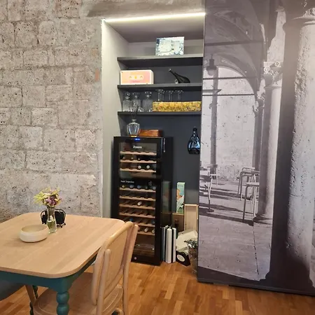 Bed & Breakfast Dimora Storica Nella Torre 3*