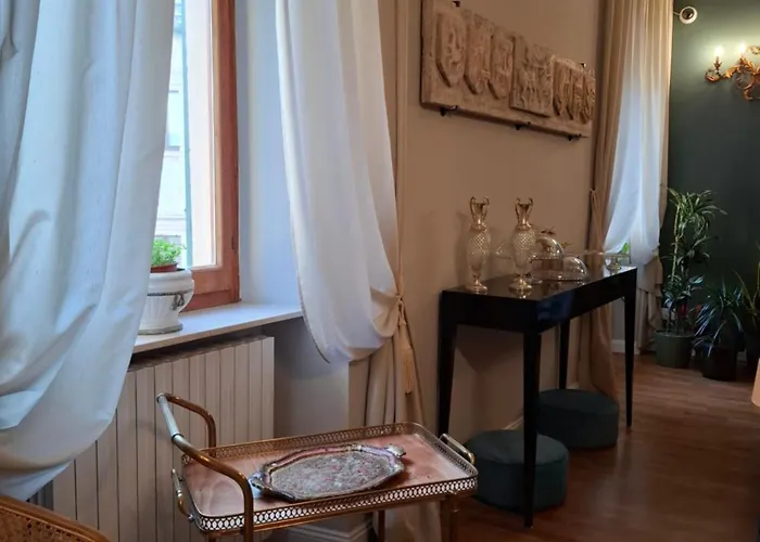 Bed & Breakfast Dimora Storica Nella Torre 3*